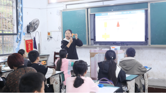 1_冬日送教暖人心，聯(lián)合教研促成長(zhǎng)181.png