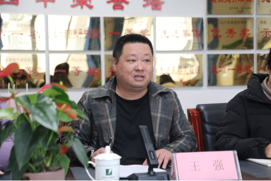 成都師范學(xué)院送培進(jìn)‘診斷式培訓(xùn)專家組蒞臨四中活動(dòng)方案(1)167.png