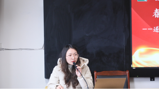 2025年春季校本教研暨青藍(lán)工程推進(jìn)會(huì)簡(jiǎn)訊252.png